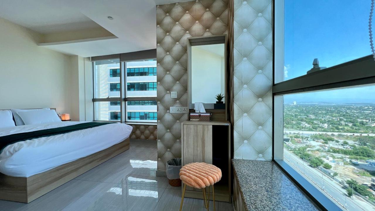 Centaurus Apartment City View Three Beds イスラマバード エクステリア 写真