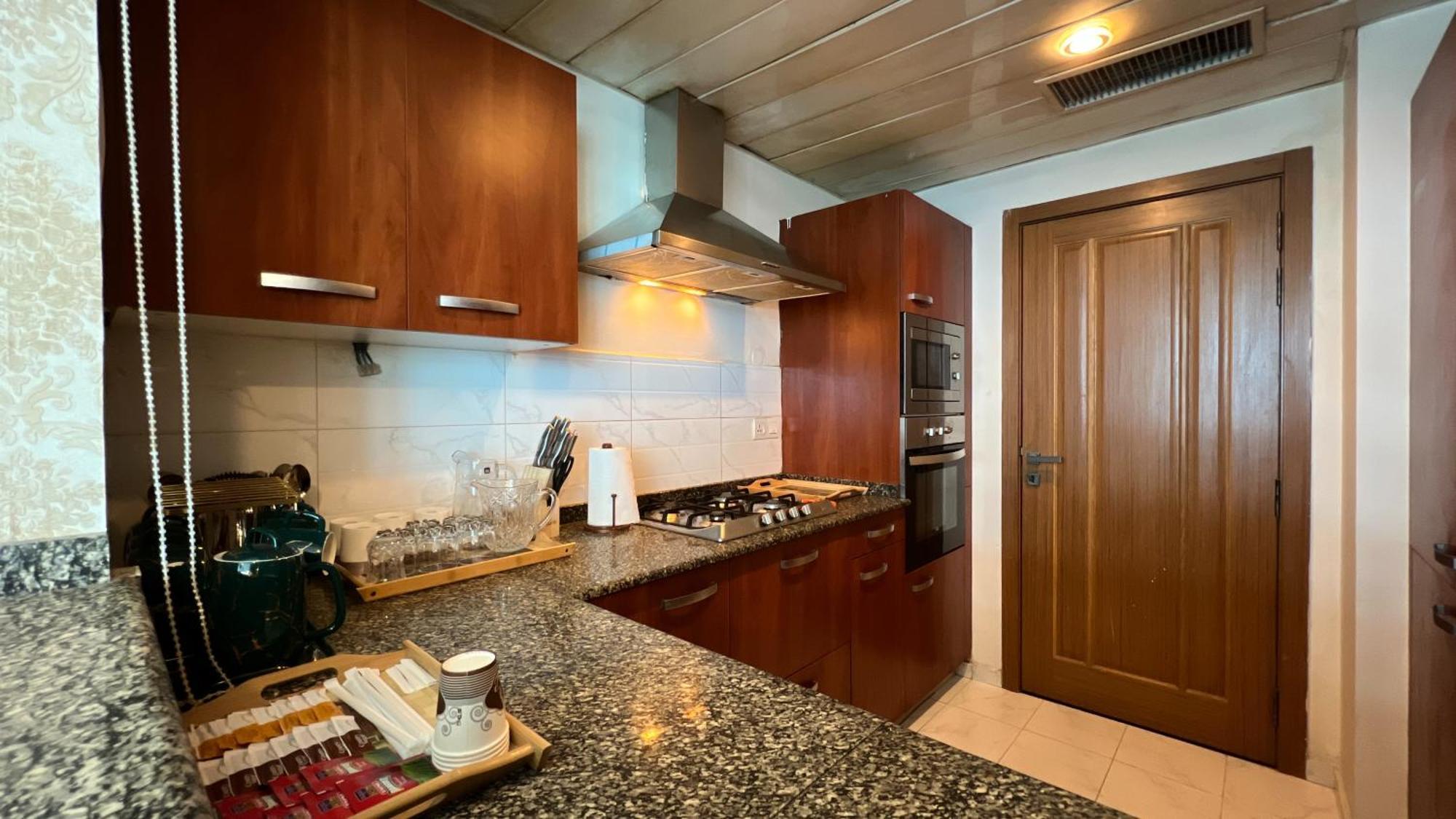 Centaurus Apartment City View Three Beds イスラマバード エクステリア 写真