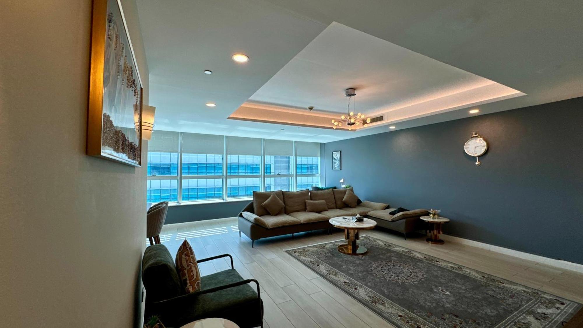 Centaurus Apartment City View Three Beds イスラマバード エクステリア 写真