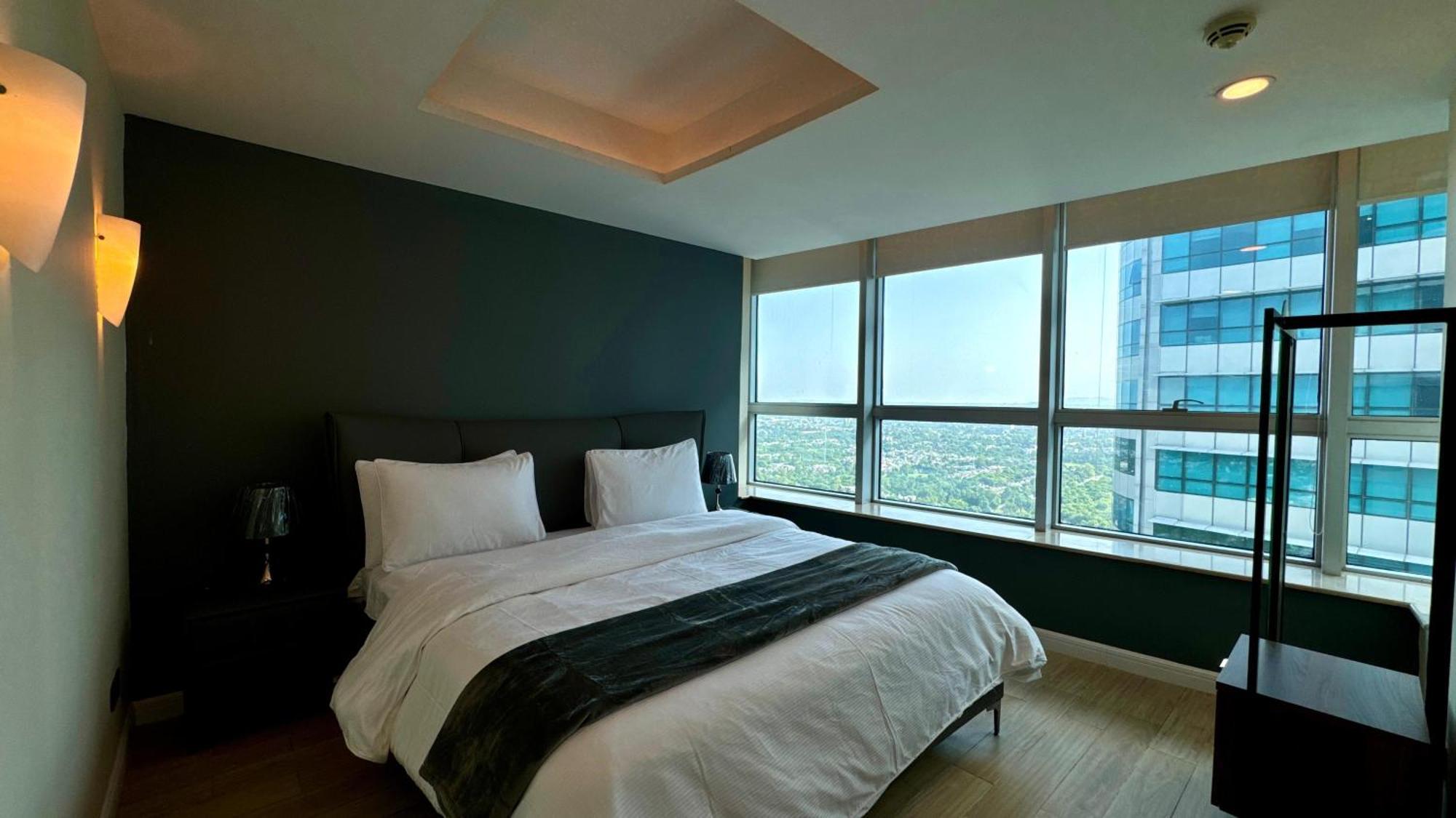 Centaurus Apartment City View Three Beds イスラマバード エクステリア 写真