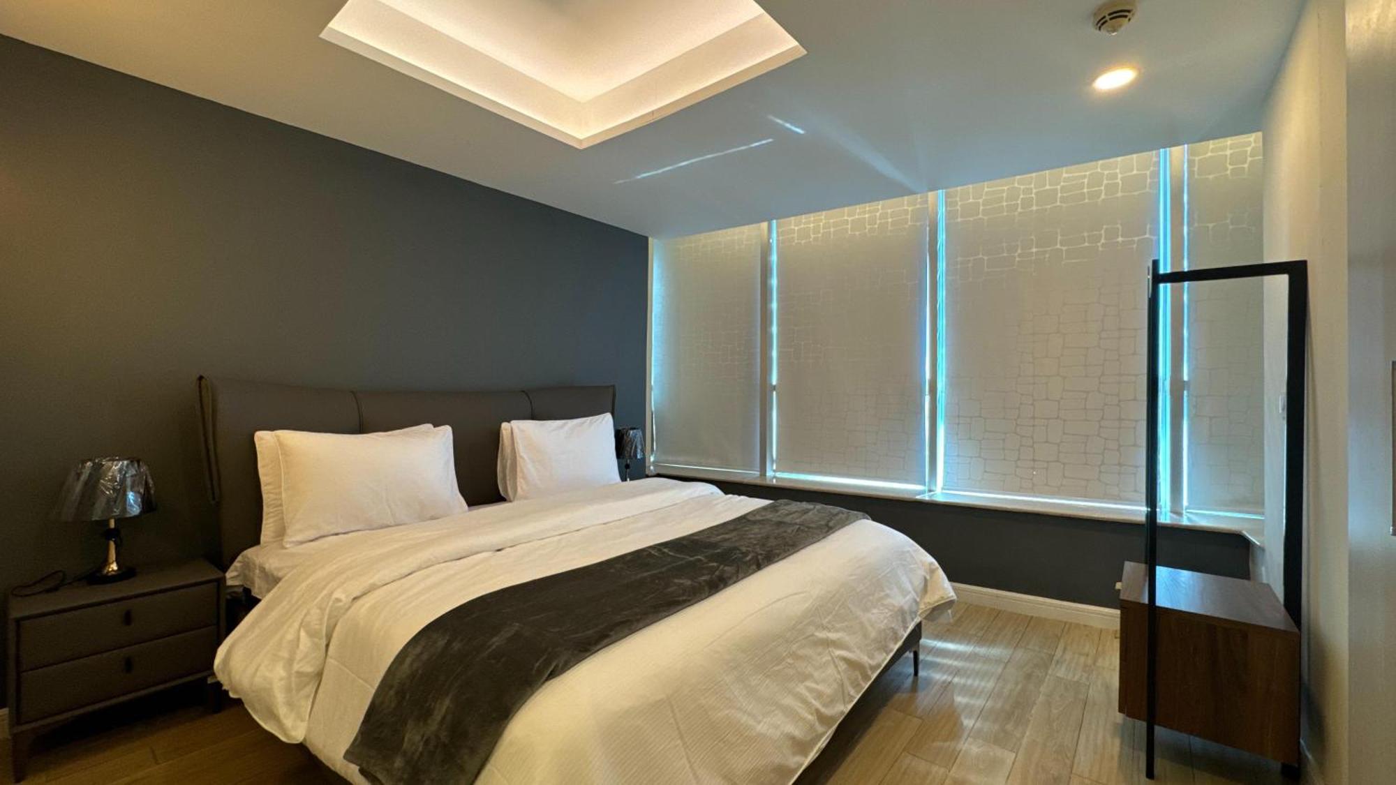 Centaurus Apartment City View Three Beds イスラマバード エクステリア 写真